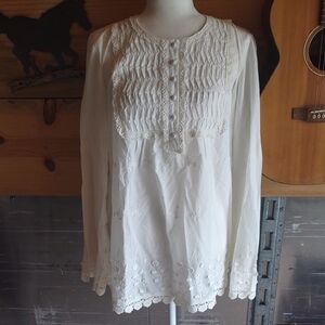 Sweet Embroidered Sundance Blouse